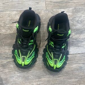 Balenciaga track.2 green🔥